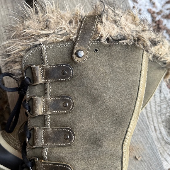 Sorel Joan of Arctic Boots Olive - Picture 7 of 16